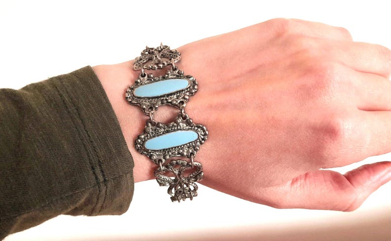 Silver Turquoise Vintage 70s Flower Serpent Hinged Bracelet