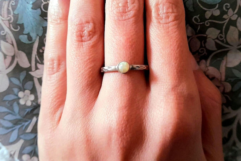 Antique Silver White Opal Gemstone Ring