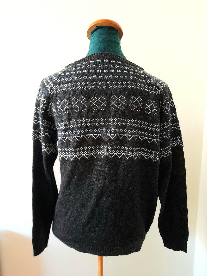 Vintage Y2K Esmara Grey White Teal Green Icelandic Slim Fit Knitted Sweater