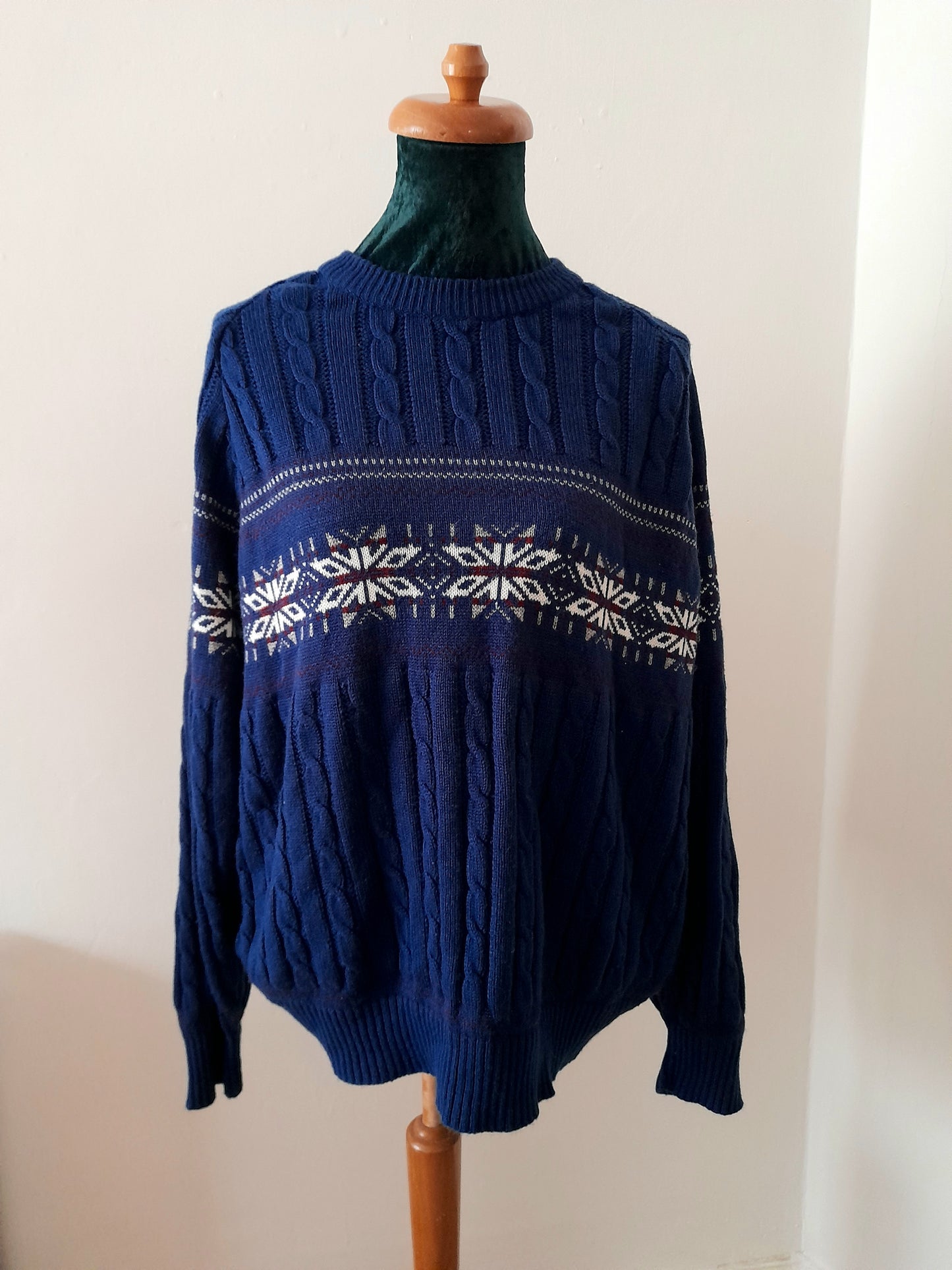 Vintage Y2K Buckingham Navy Icelandic Cable Knit Unisex Jumper