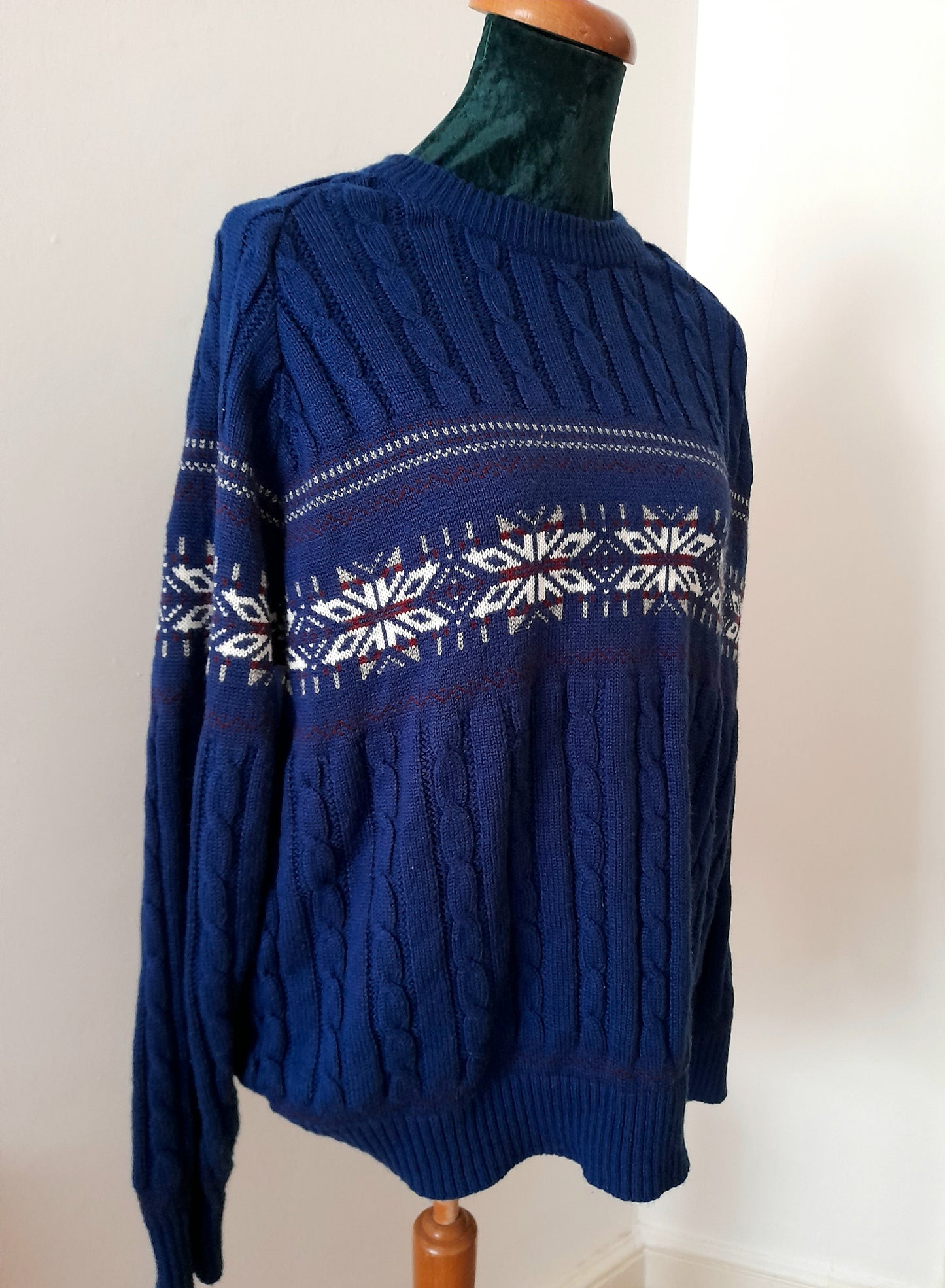 Vintage Y2K Buckingham Navy Icelandic Cable Knit Unisex Jumper