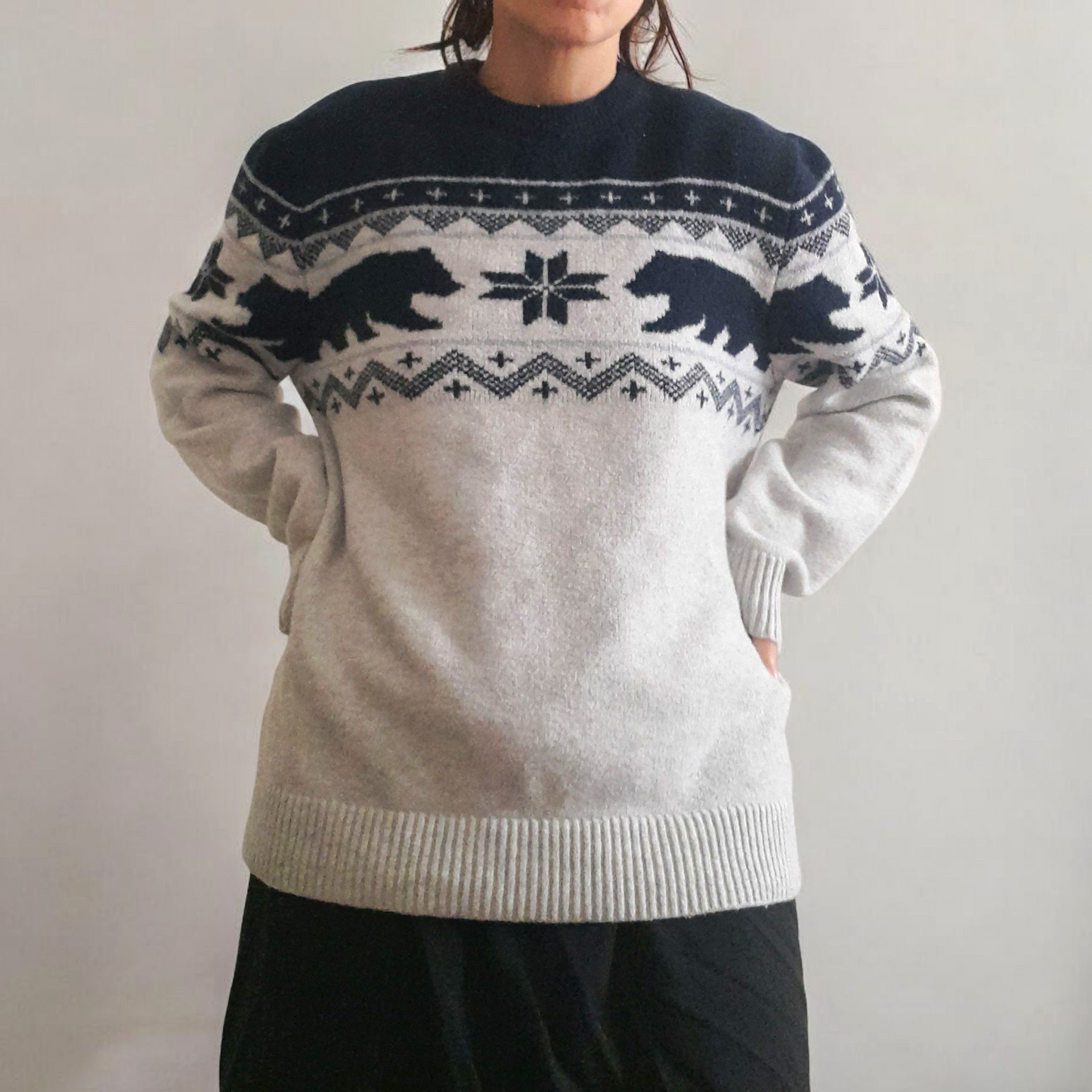 Vintage OLD NAVY Pale Grey Navy Polar Bear Icelandic Chunky Knit Jumper