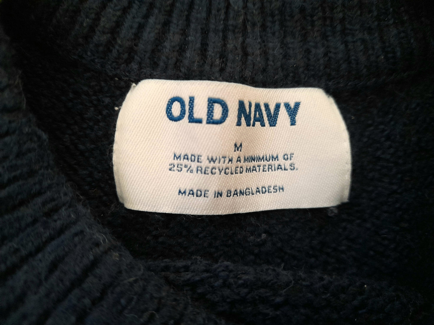Vintage OLD NAVY Pale Grey Navy Polar Bear Icelandic Chunky Knit Jumper
