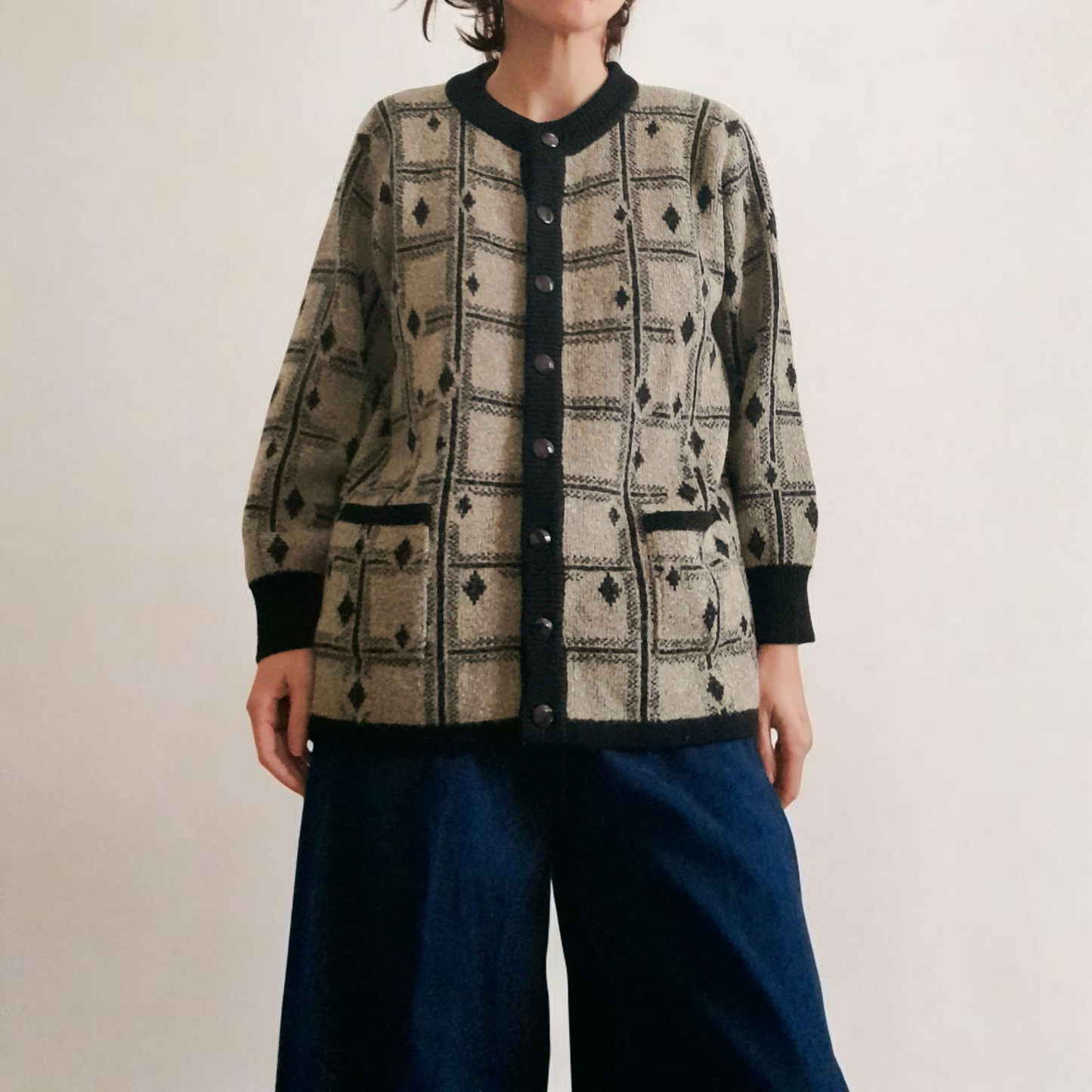 Vintage 80s Oatmeal Beige Black Diamond Knit Check Cardigan