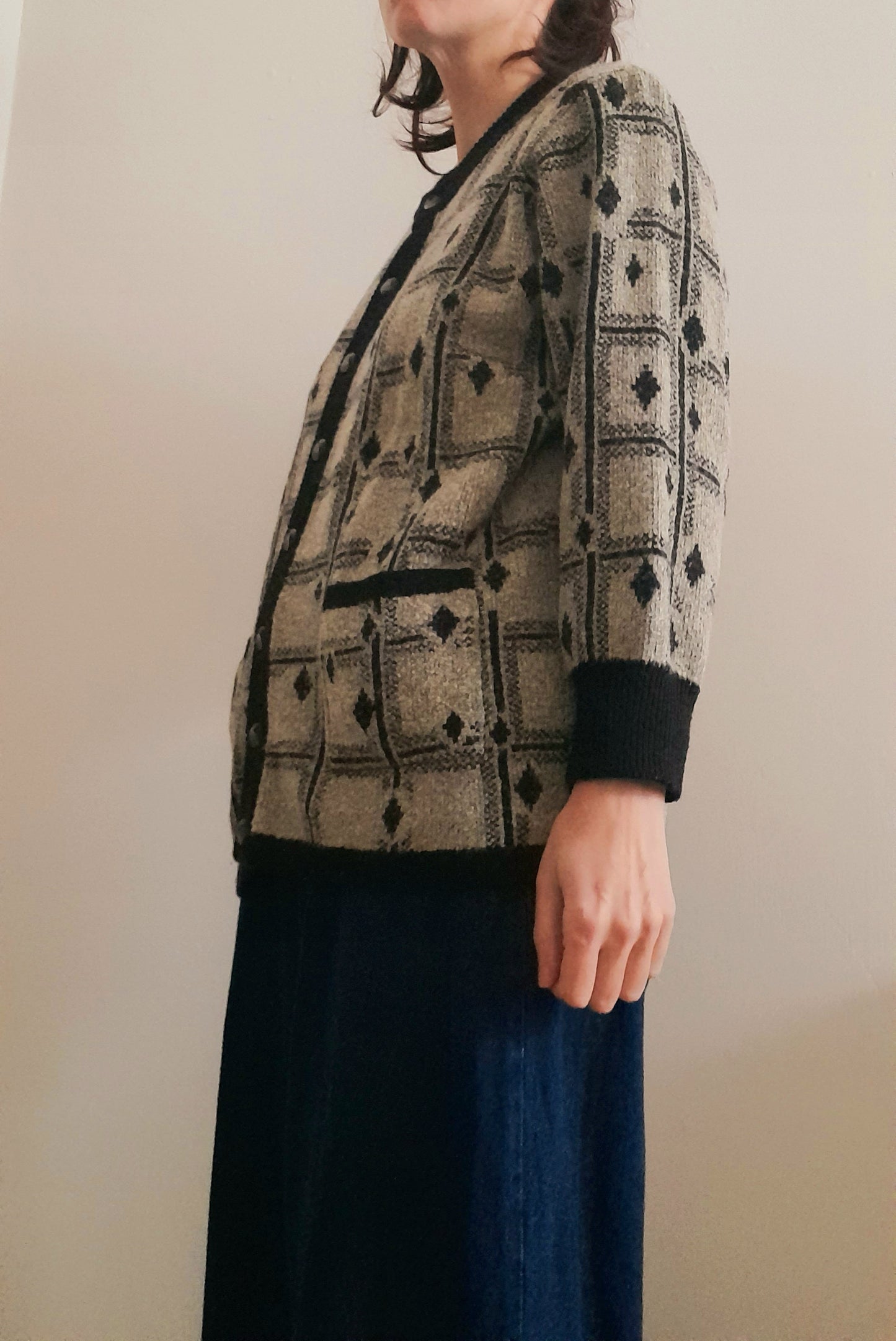 Vintage 80s Oatmeal Beige Black Diamond Knit Check Cardigan