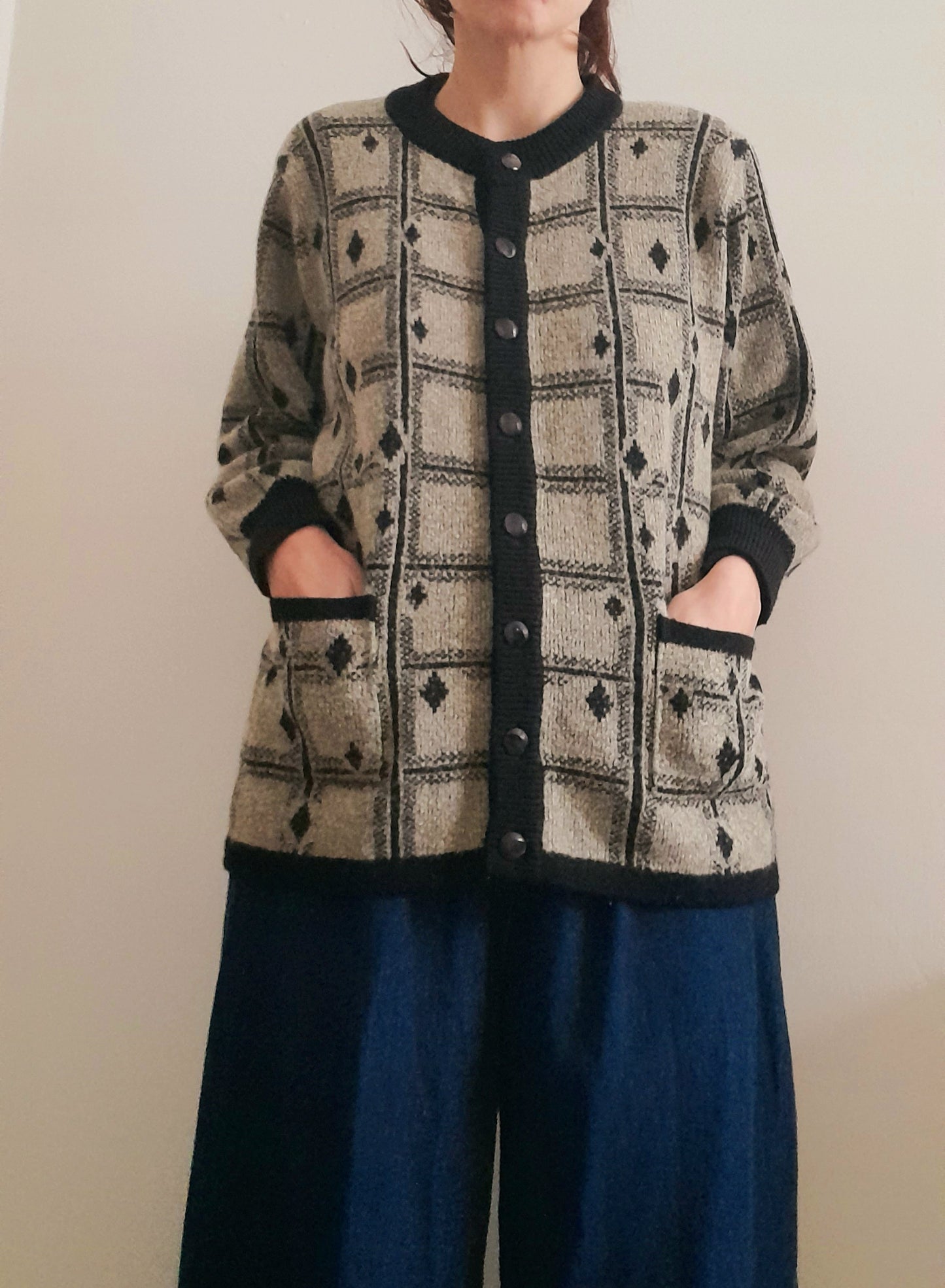 Vintage 80s Oatmeal Beige Black Diamond Knit Check Cardigan