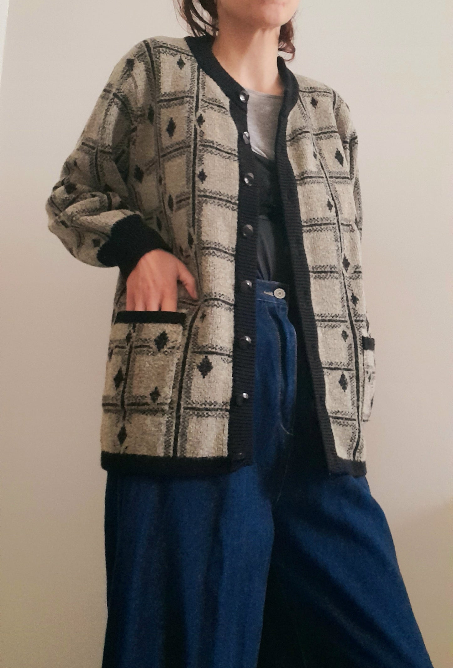 Vintage 80s Oatmeal Beige Black Diamond Knit Check Cardigan