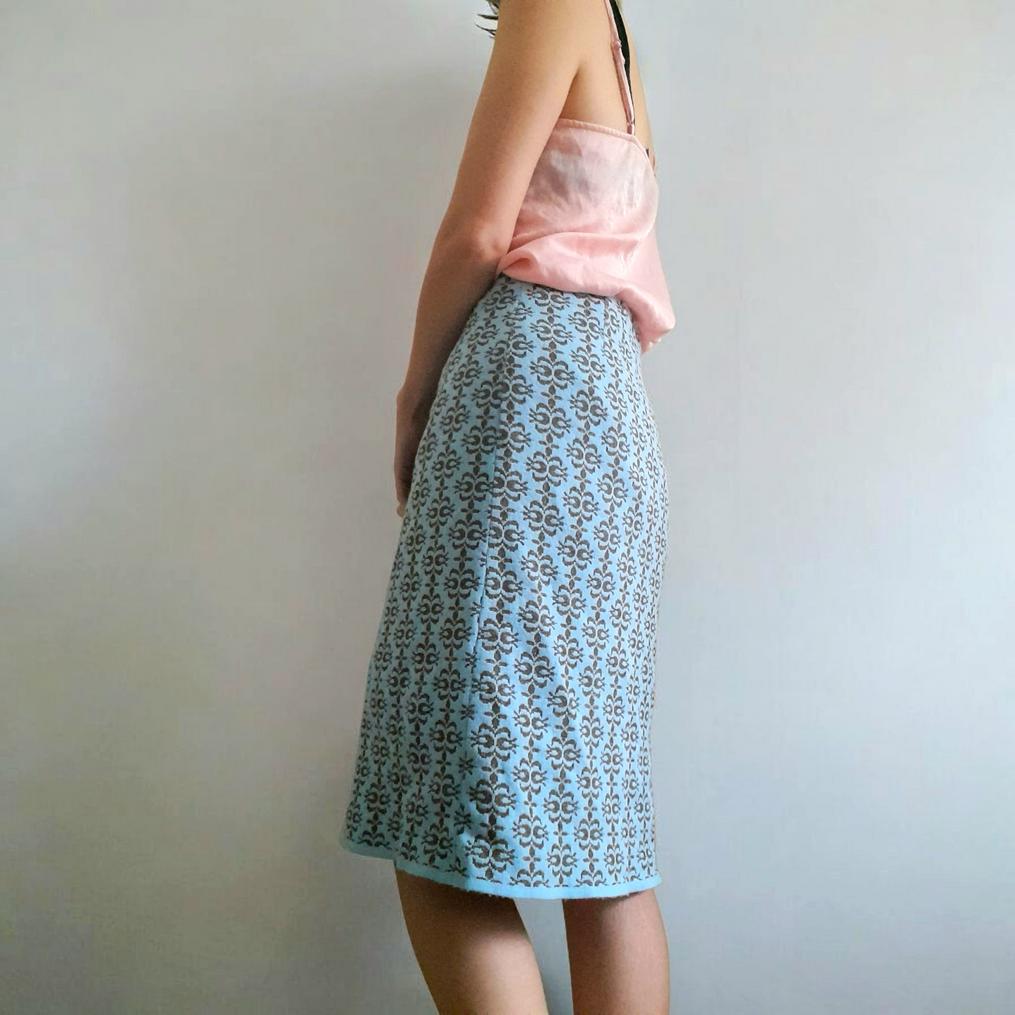 Vintage 1960s Light Blue Brown Floral Knitted Skirt