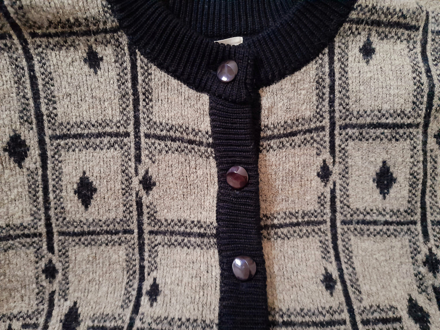 Vintage 80s Oatmeal Beige Black Diamond Knit Check Cardigan