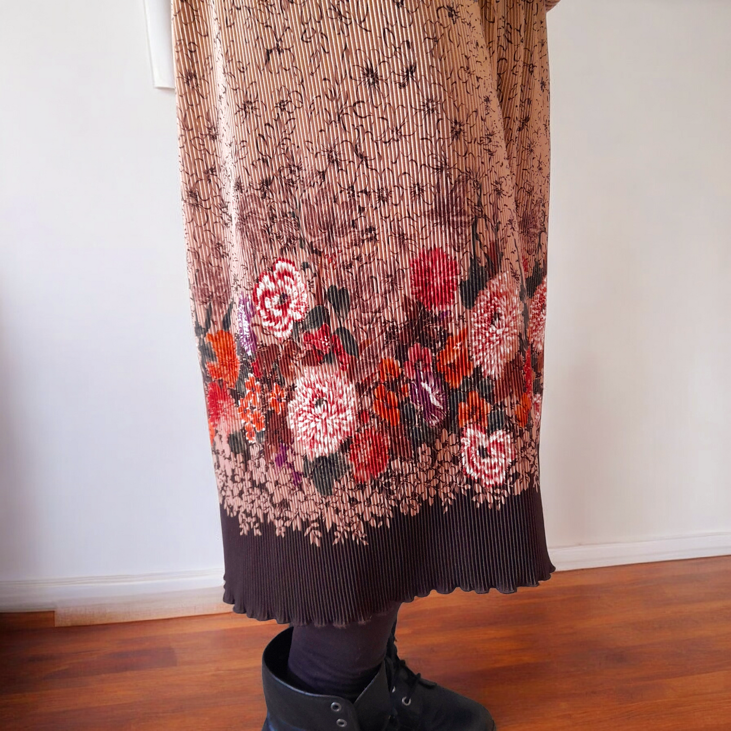 Vintage 70s Handsewn Floral Mini Pleat Midi Skirt