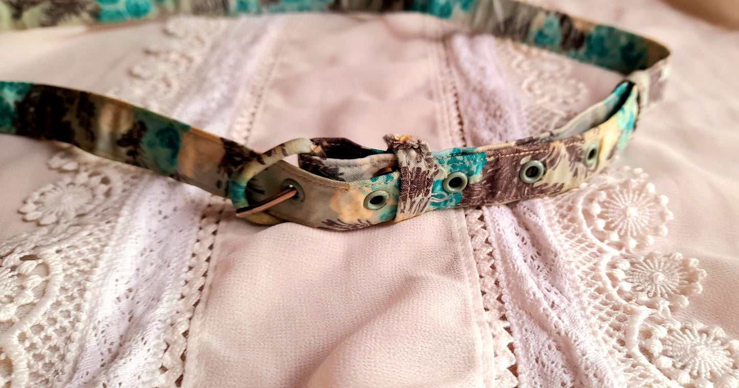 Vintage 1950s Turquoise Mint Floral Fabric Belt