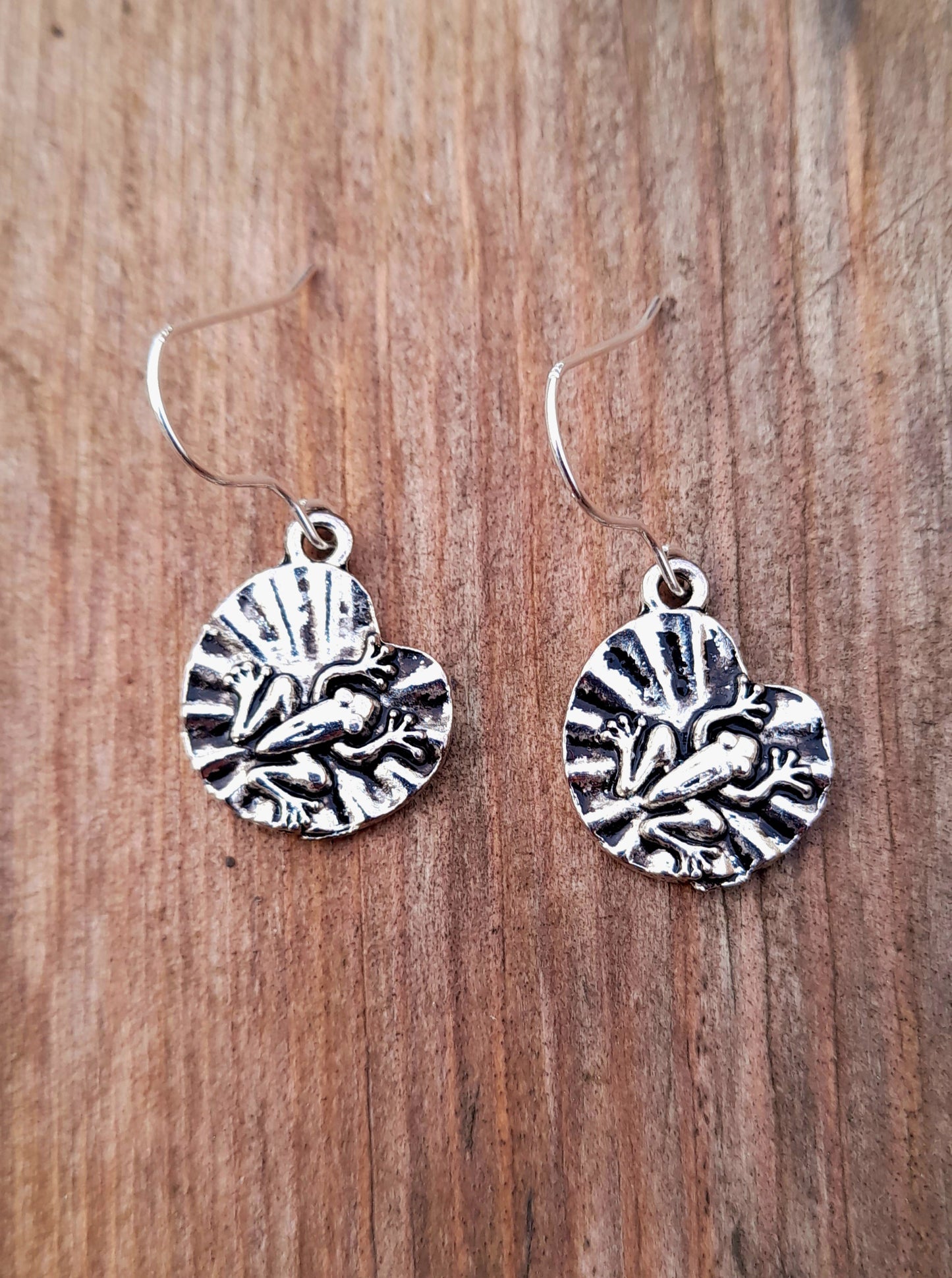 Silver Lily Pad Frog Vintage Charm Drop Earrings