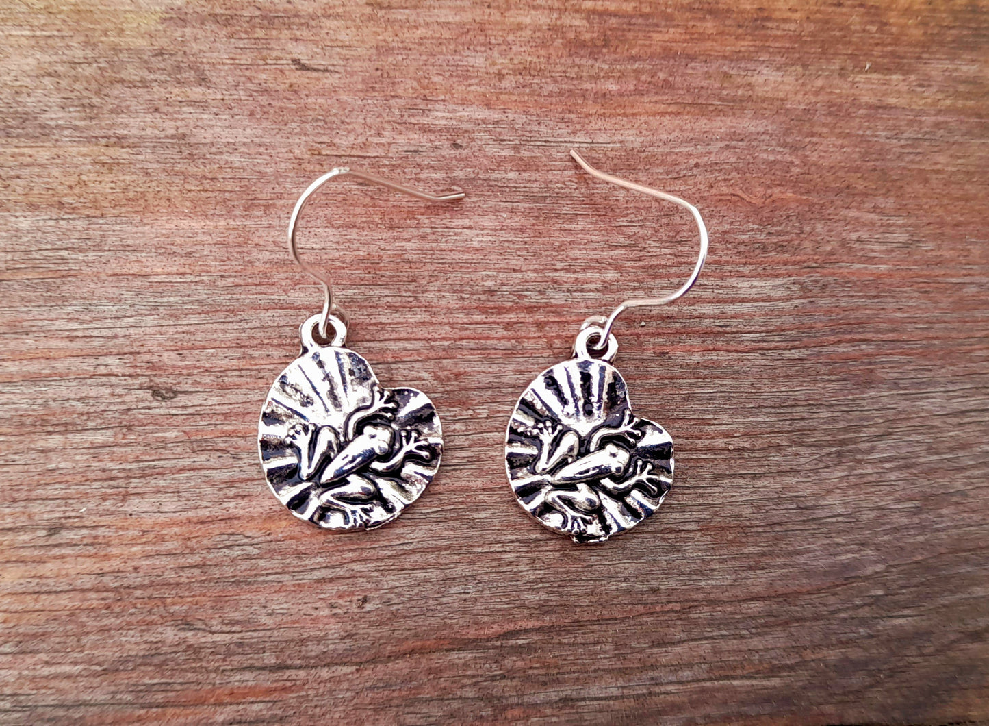 Silver Lily Pad Frog Vintage Charm Drop Earrings