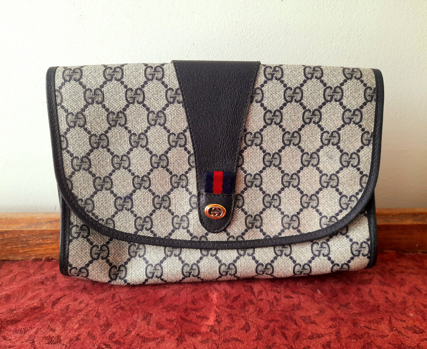 Vintage 90s Gucci Sherry Canvas Clutch Grab Bag