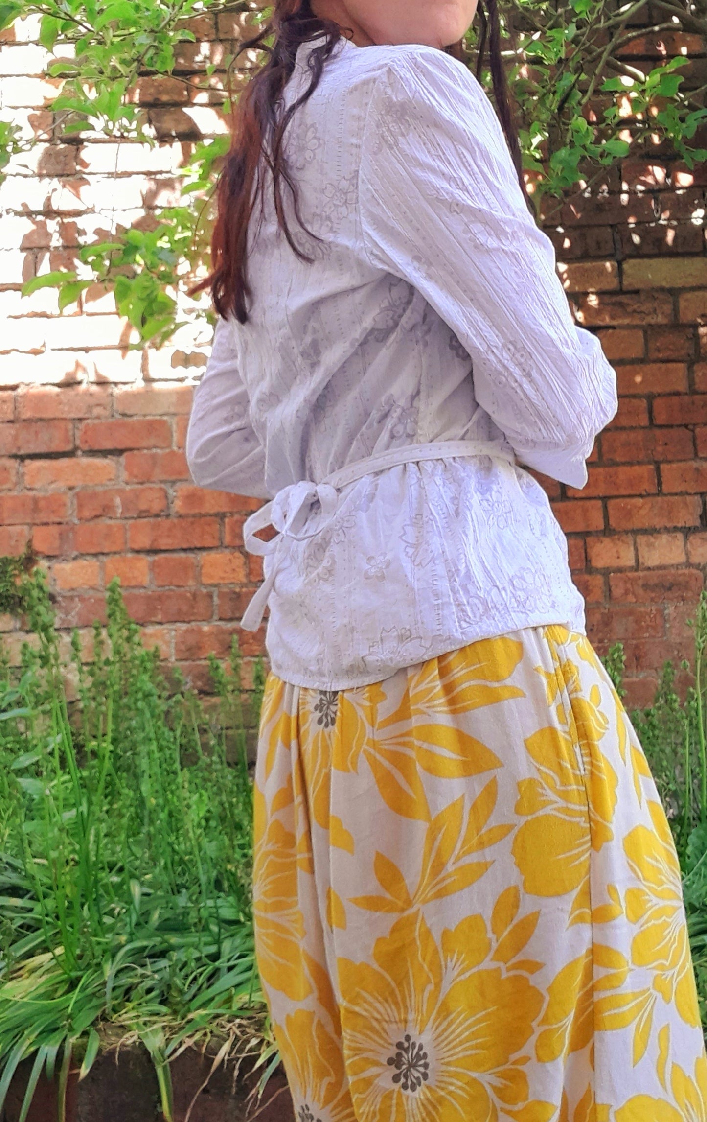 Vintage 90s White Flower Silver  Blouse
