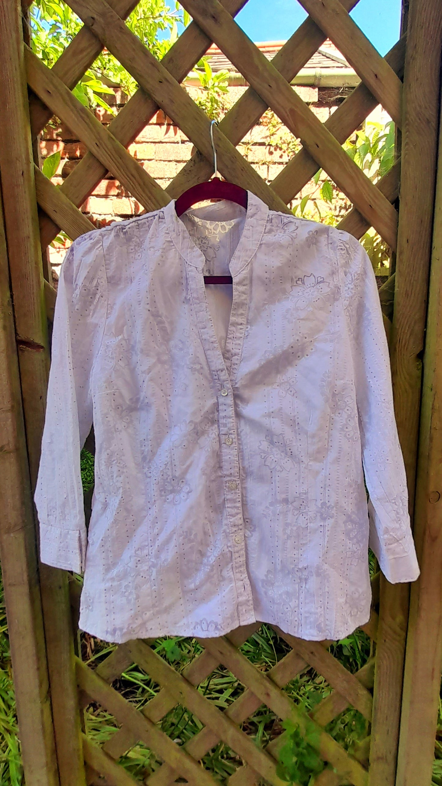 Vintage 90s White Flower Silver  Blouse