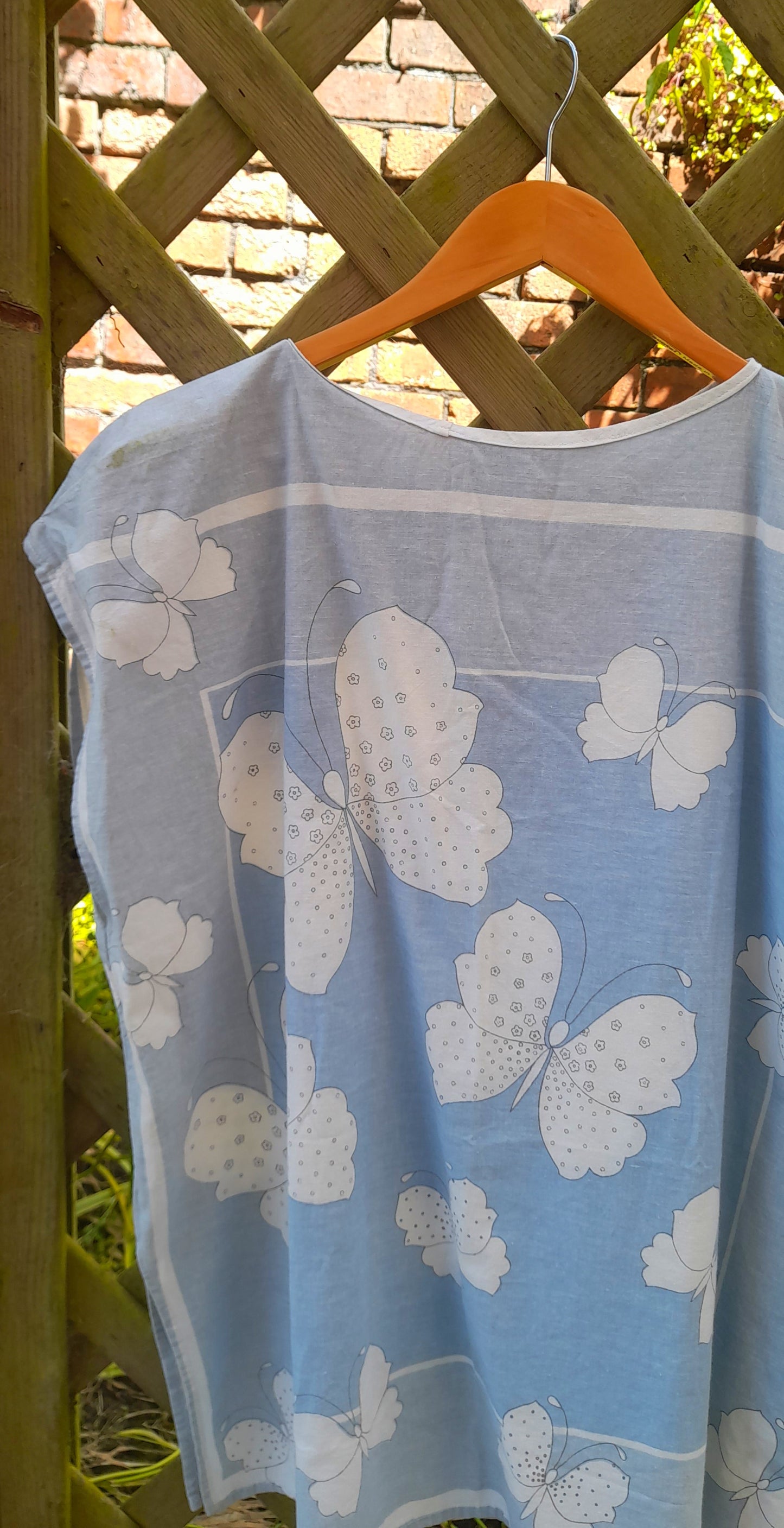 Vintage 1960s Blue & White Handsewn Butterfly Flower Print Cotton Button Blouse