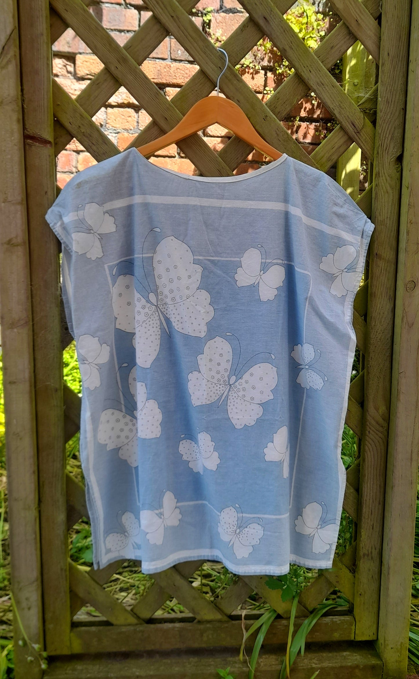 Vintage 1960s Blue & White Handsewn Butterfly Flower Print Cotton Button Blouse