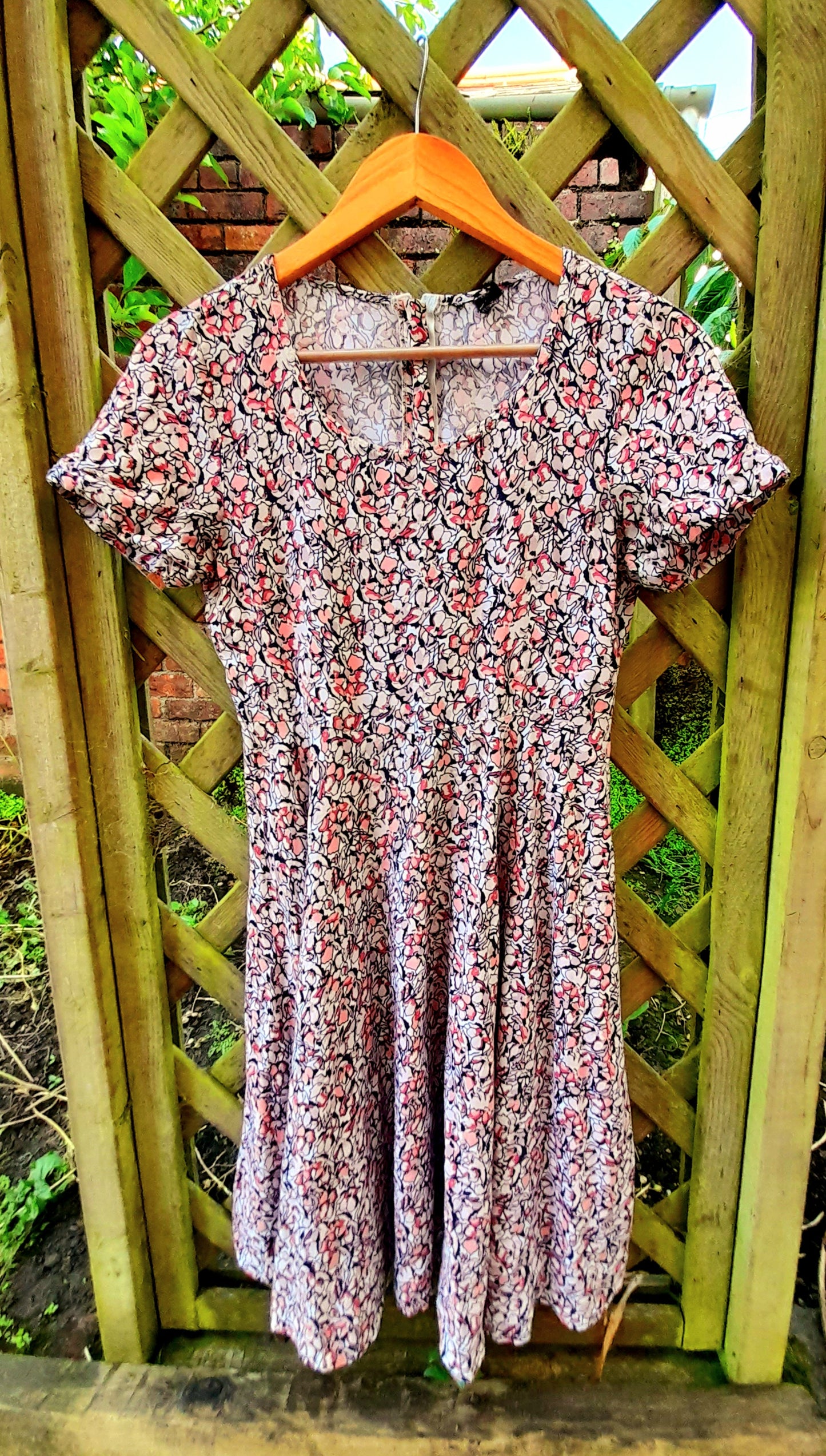 Vintage Abstract Floral Viscose Short Sleeve Midi Dress