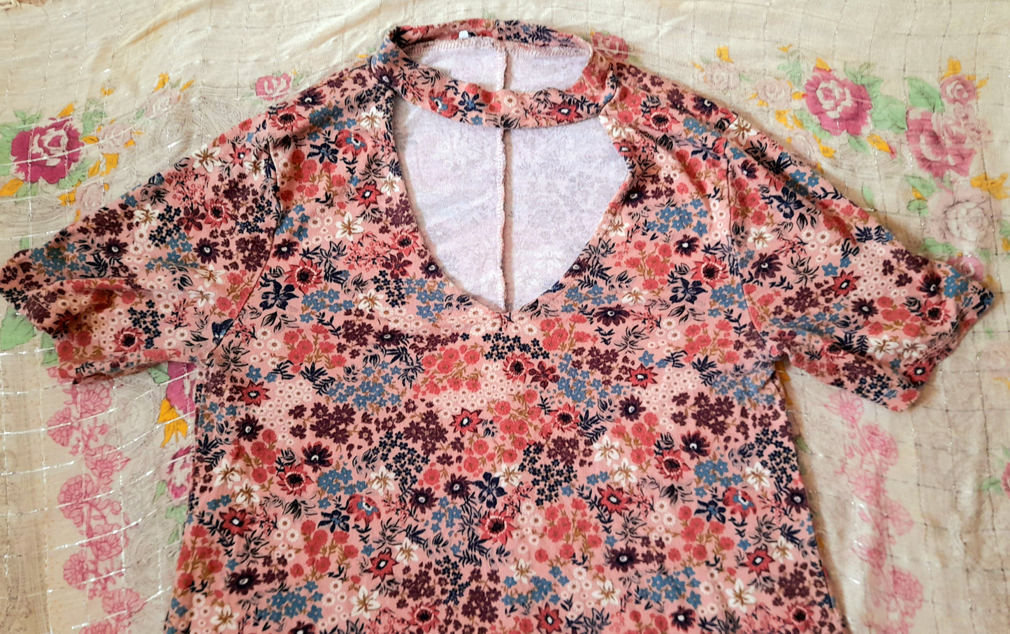 Vintage 70s Pink Floral Jersey Shift Dress