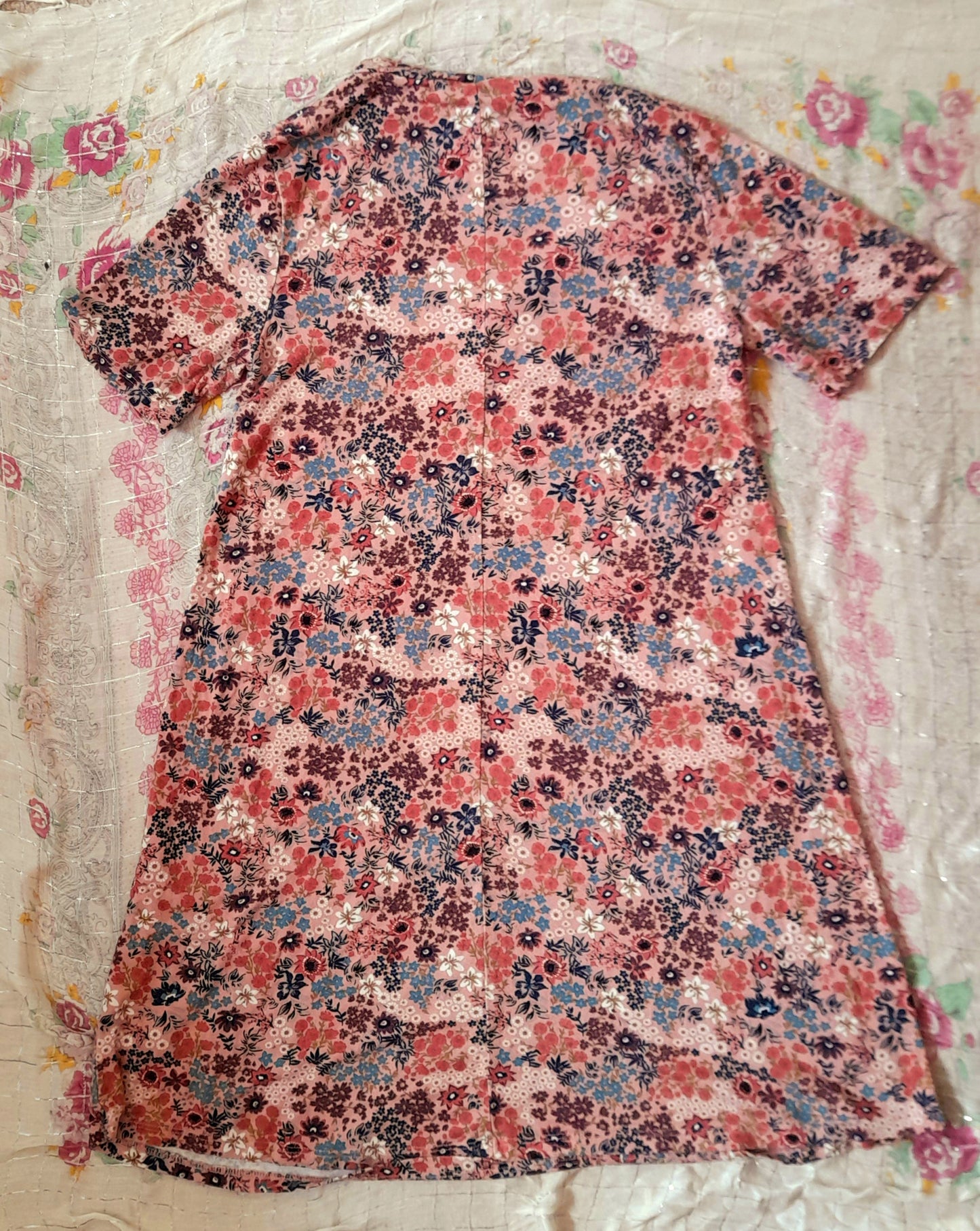 Vintage 70s Pink Floral Jersey Shift Dress