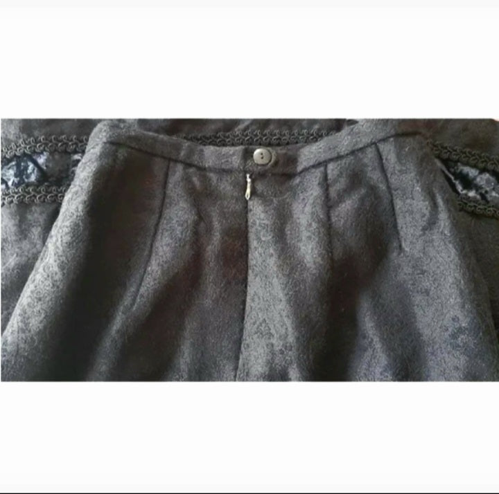 Vintage 1960s Black Brocade Velvet Trim Skirt