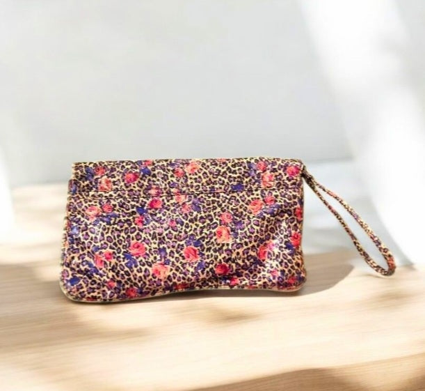 Vintage Y2K PU Faux Leather Leopard Rose Print Wristlet Clutch Bag