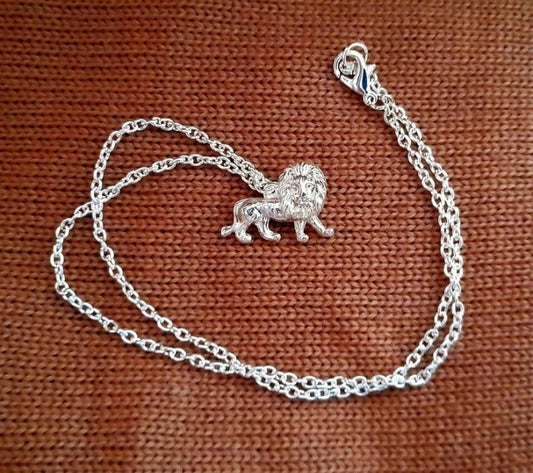 Sterling Silver Vintage Lion Charm Necklace