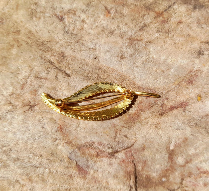 Gold Plated Vintage Leaf Pin Brooch