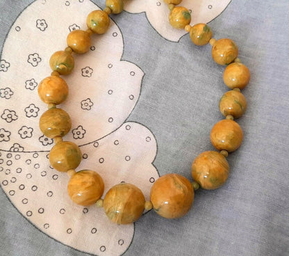 Vintage 60s Graduated Wood Bead Necklace
