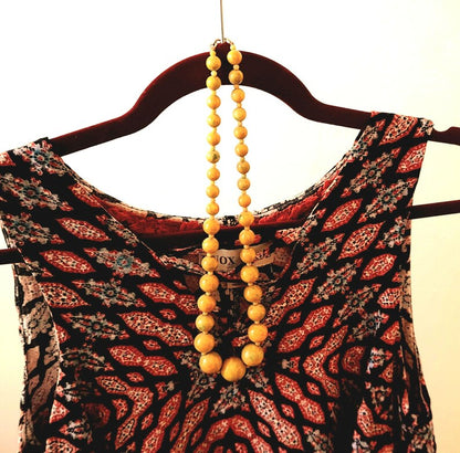 Vintage 60s Graduated Wood Bead Necklace