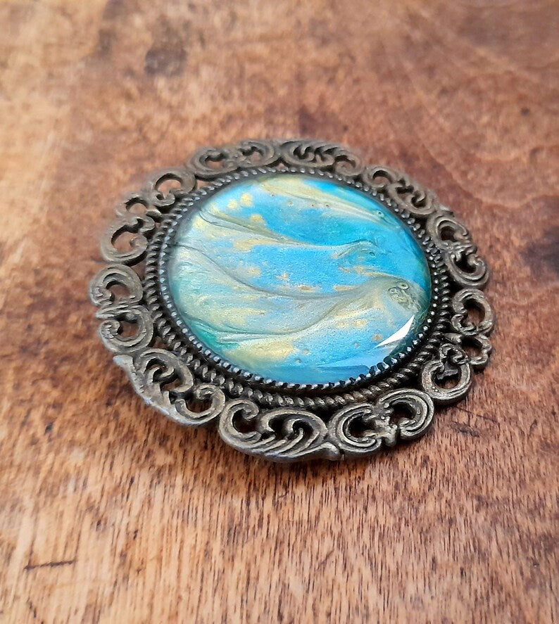 Dreamy Glass Bronze Filigree Vintage Brooch
