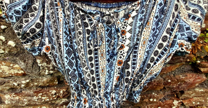 Vintage 70s Boho Daisy Flower Gypsy Cropped Blouse