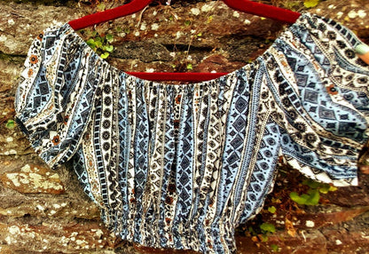 Vintage 70s Boho Daisy Flower Gypsy Cropped Blouse