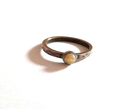 Antique Silver White Opal Gemstone Ring