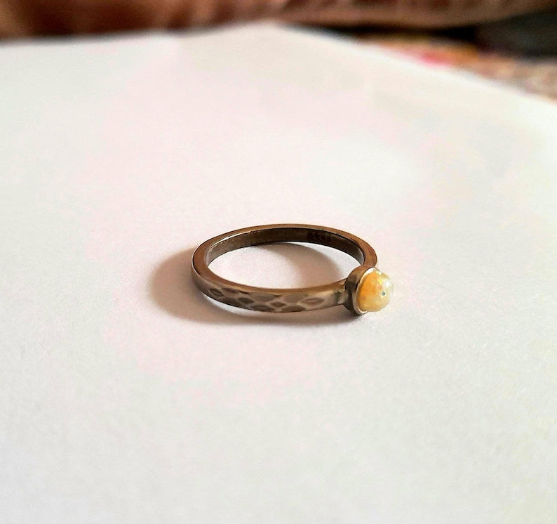 Antique Silver White Opal Gemstone Ring