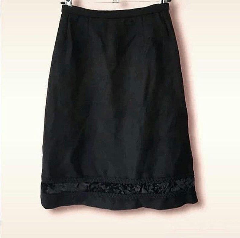 Vintage 1960s Black Brocade Velvet Trim Skirt
