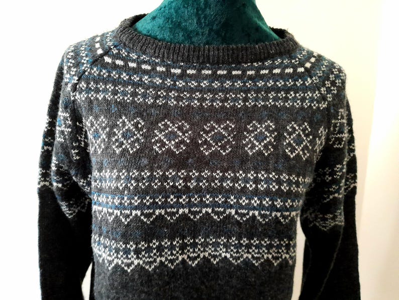 Vintage Y2K Esmara Grey White Teal Green Icelandic Slim Fit Knitted Sweater