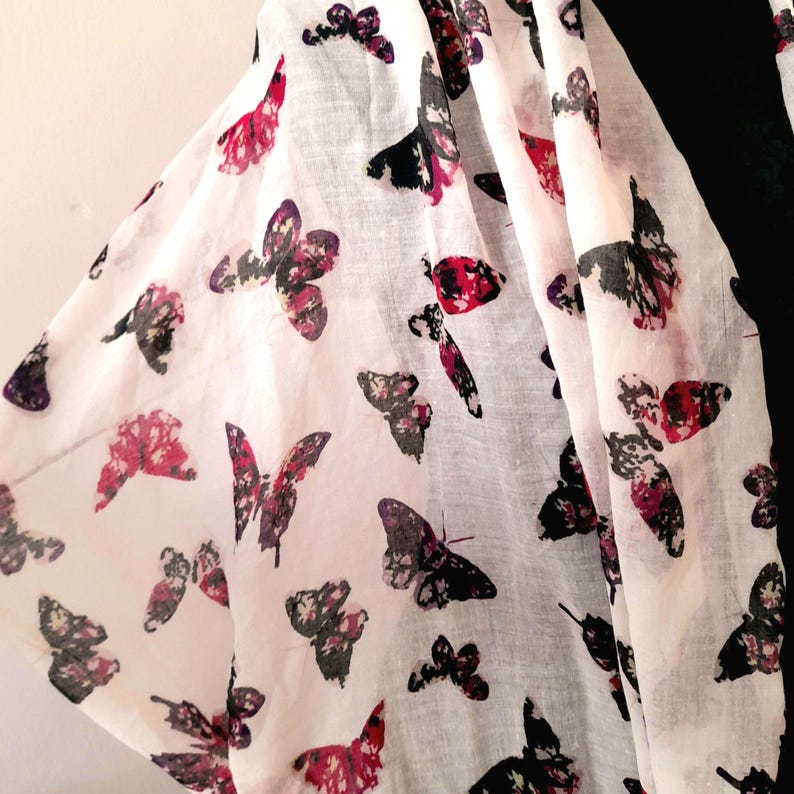 Vintage Y2k 2000s White Pink Purple Butterfly Print Snood Scarf/Shawl