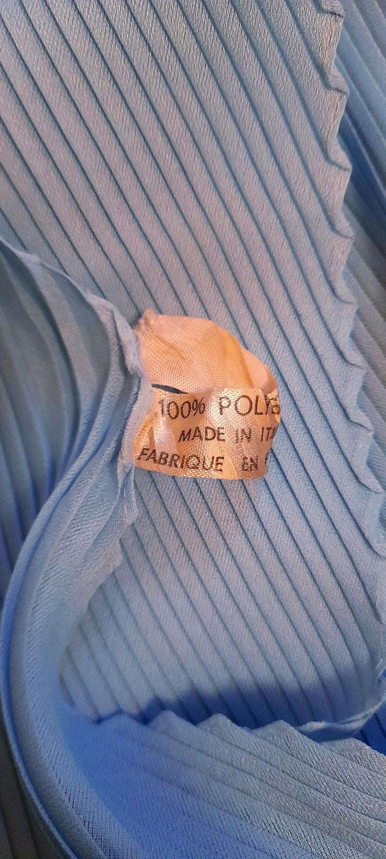 Vintage 1960s Italian Retro Mod Light Blue Crepe Chiffon Pleat Scarf