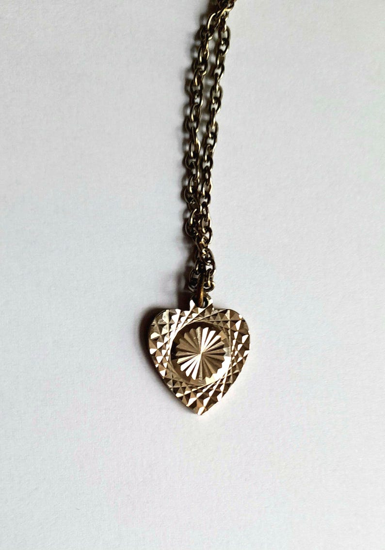 Vintage 1970s Polished Silver Plated Etched Shimmer Mandala Heart Pendant