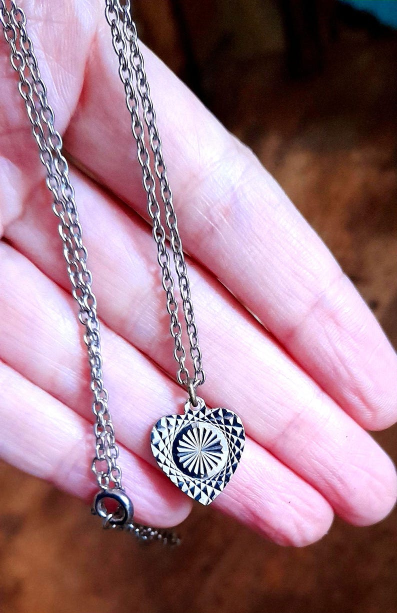 Vintage 1970s Polished Silver Plated Etched Shimmer Mandala Heart Pendant