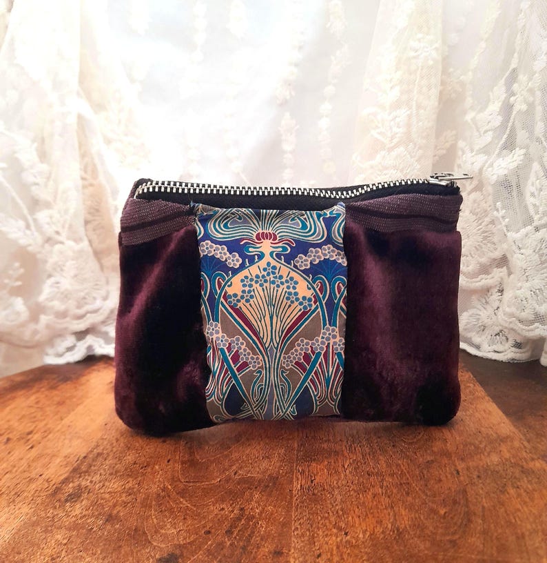 Velvet Liberty Ianthe Zip Wallet Pouch