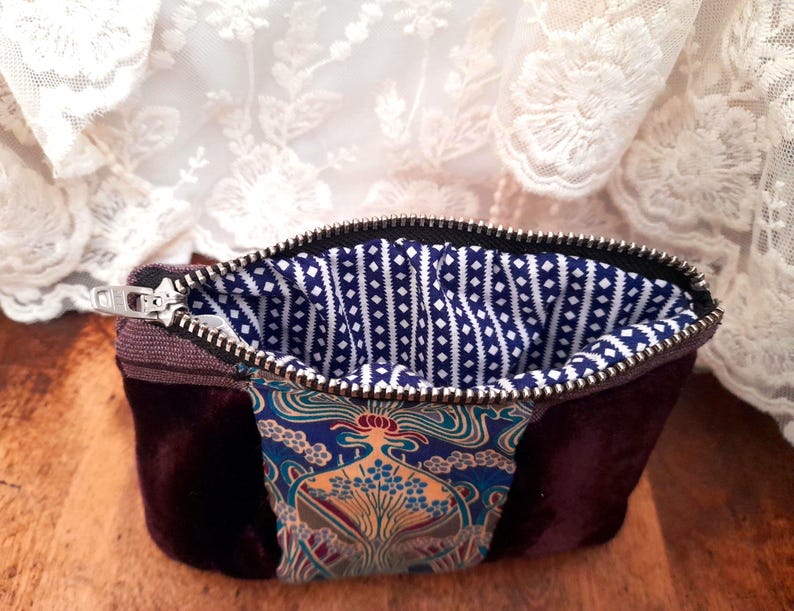 Velvet Liberty Ianthe Zip Wallet Pouch
